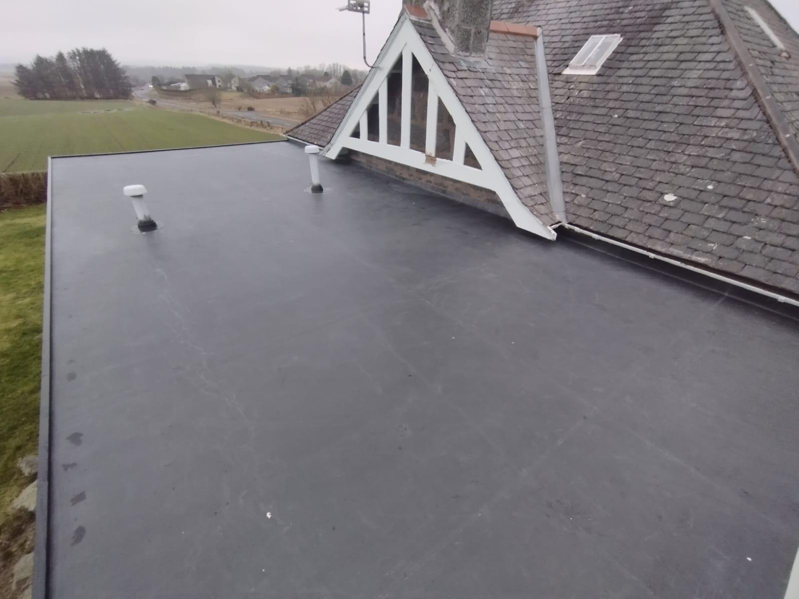 Flat roofing system